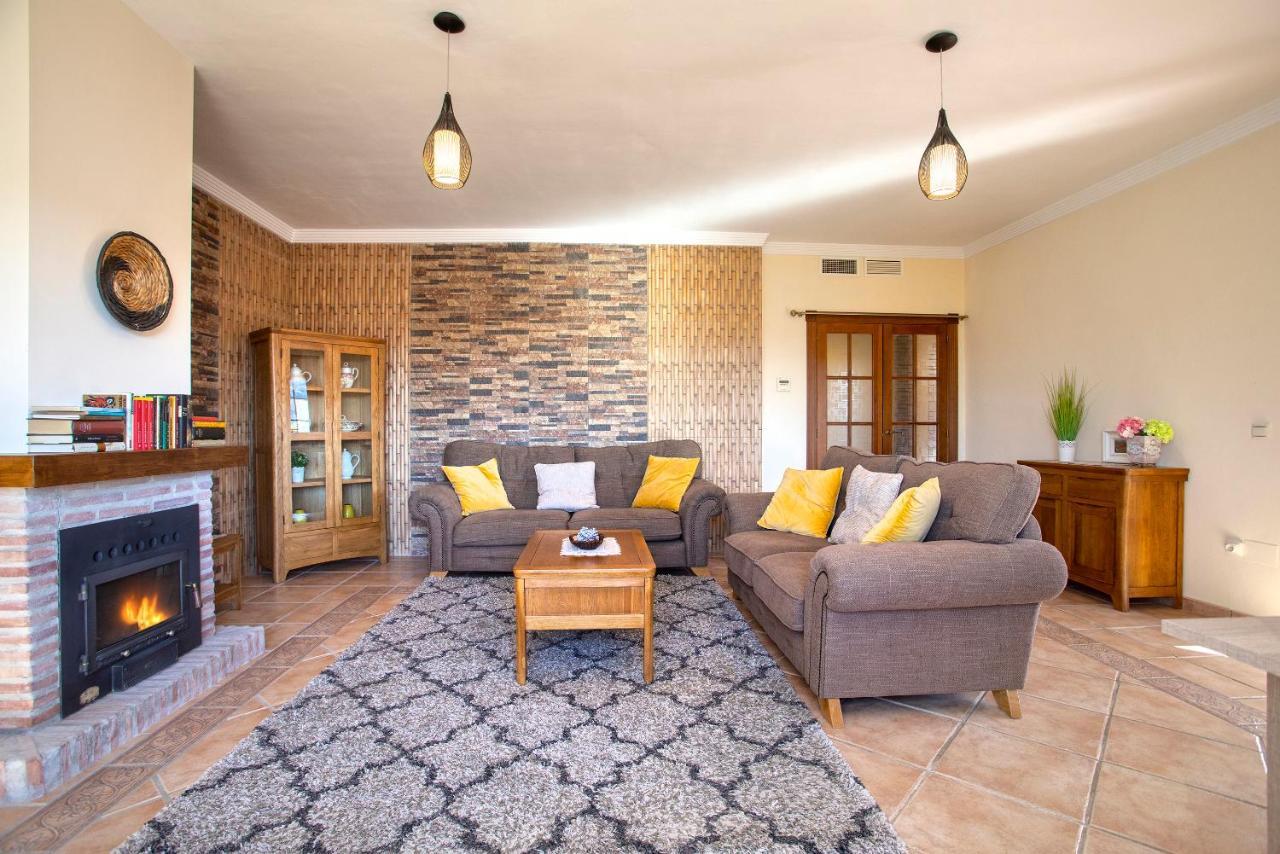 Casa Del Valle Con Piscina Privada Villa Alcaucín Eksteriør billede