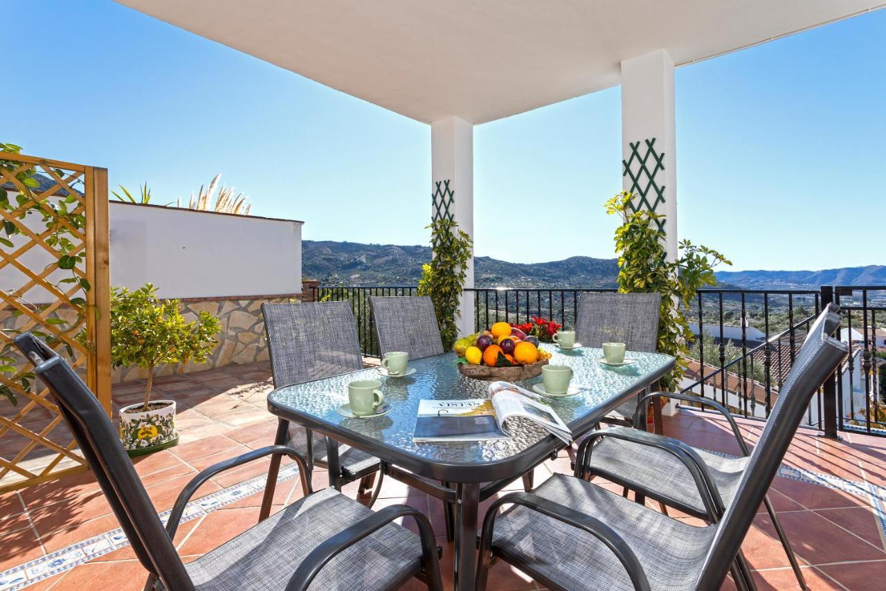 Casa Del Valle Con Piscina Privada Villa Alcaucín Eksteriør billede