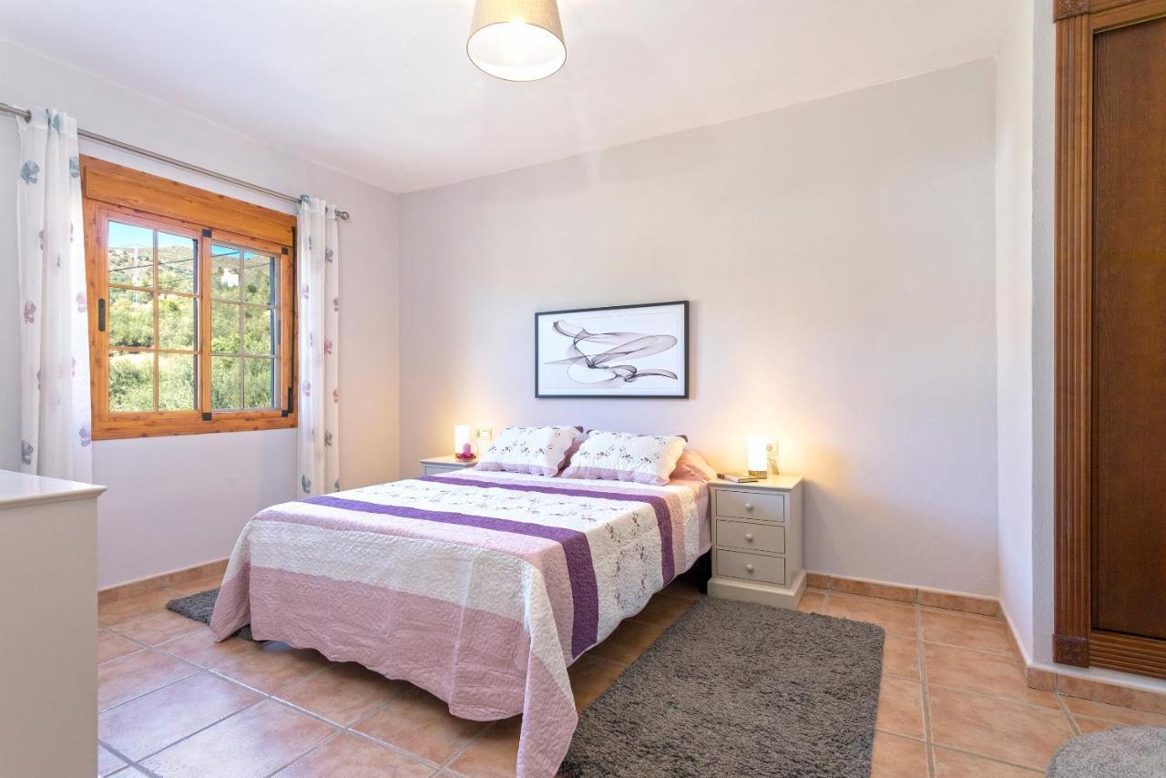 Casa Del Valle Con Piscina Privada Villa Alcaucín Eksteriør billede