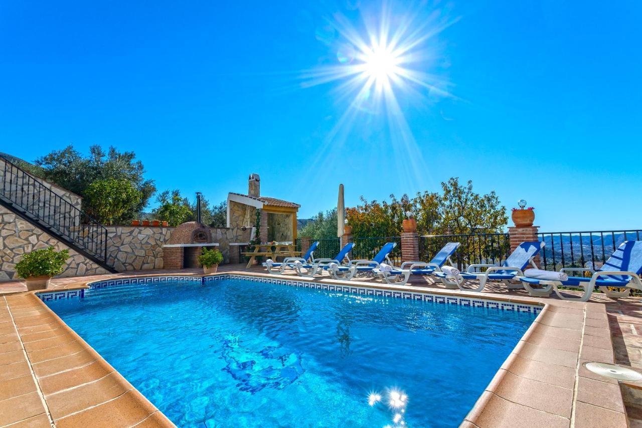 Casa Del Valle Con Piscina Privada Villa Alcaucín Eksteriør billede